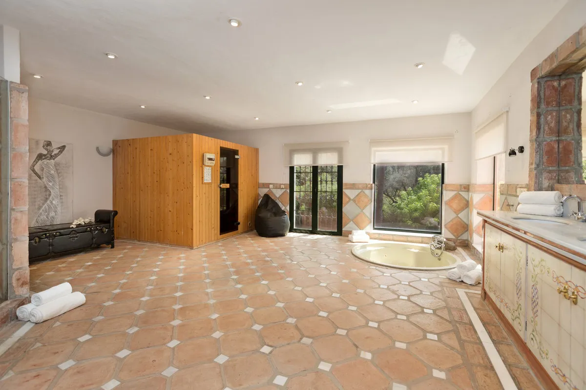 8d2d94cd-068d-44ad-a128-a649773a36d9