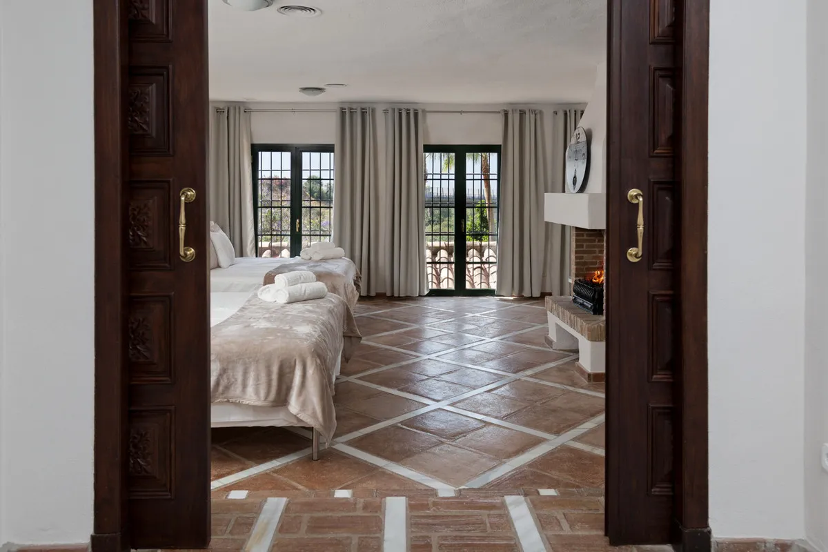 d4ab1c9b-6514-45f5-9298-34c237f37428