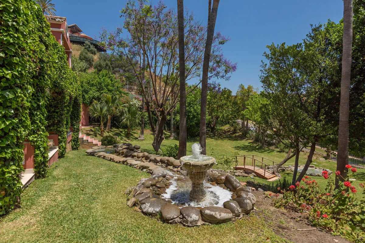 d880e387-337f-4a13-8d88-3f65d9a57b57