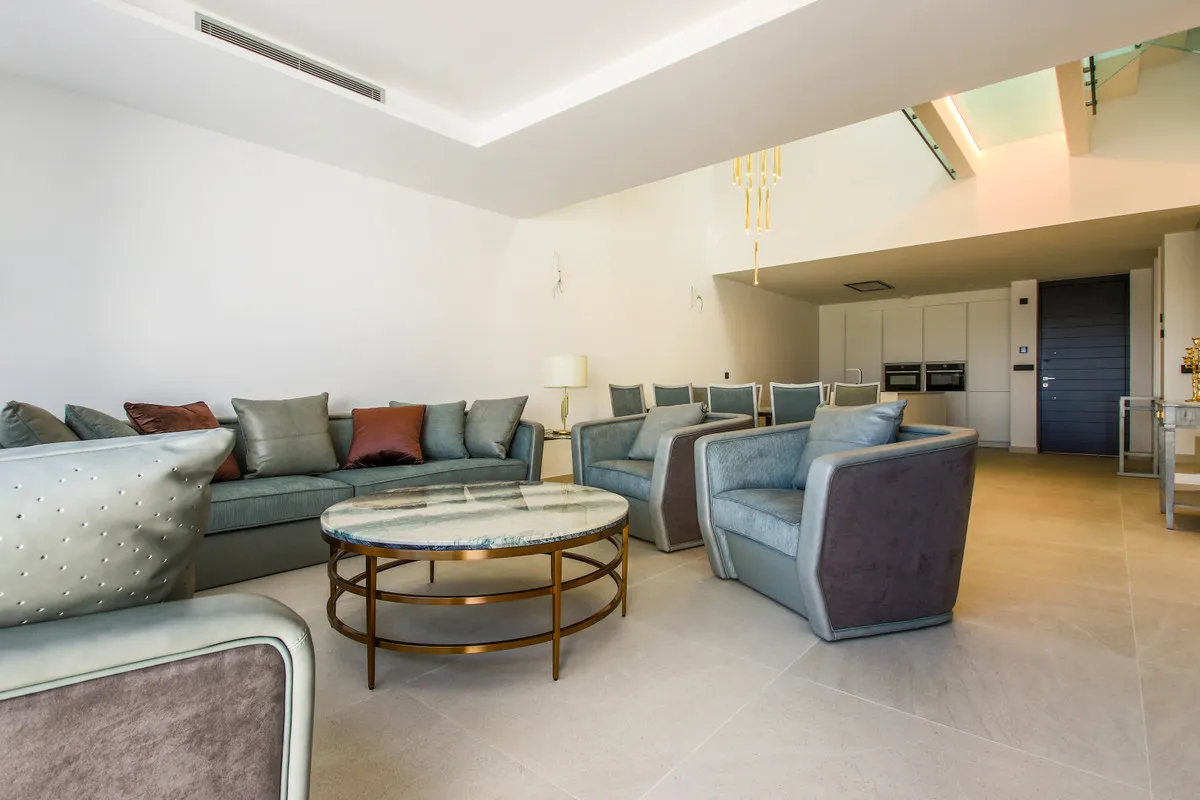 b9fde98d-f47c-4d56-b1a6-e2ec974f9fb7