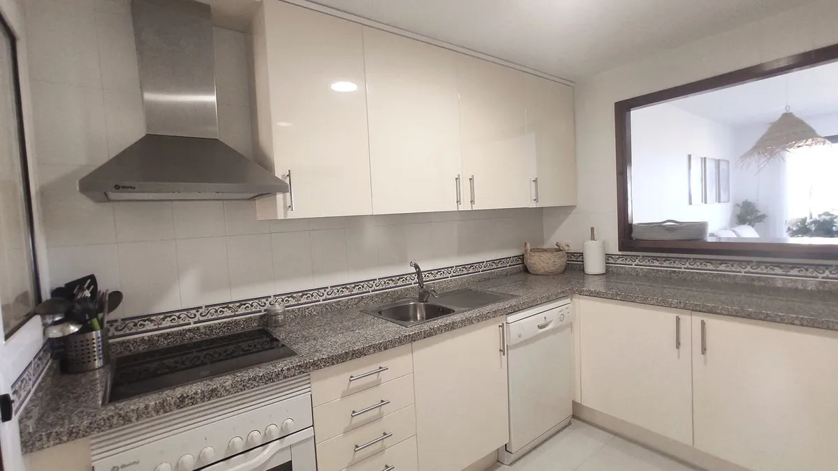 24153031-6fb6-479f-8b7e-60bcab59d329