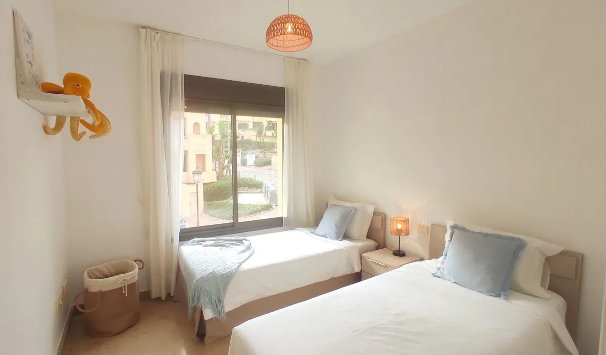 f463b02b-62e9-4d5b-be34-ee2f78f17774