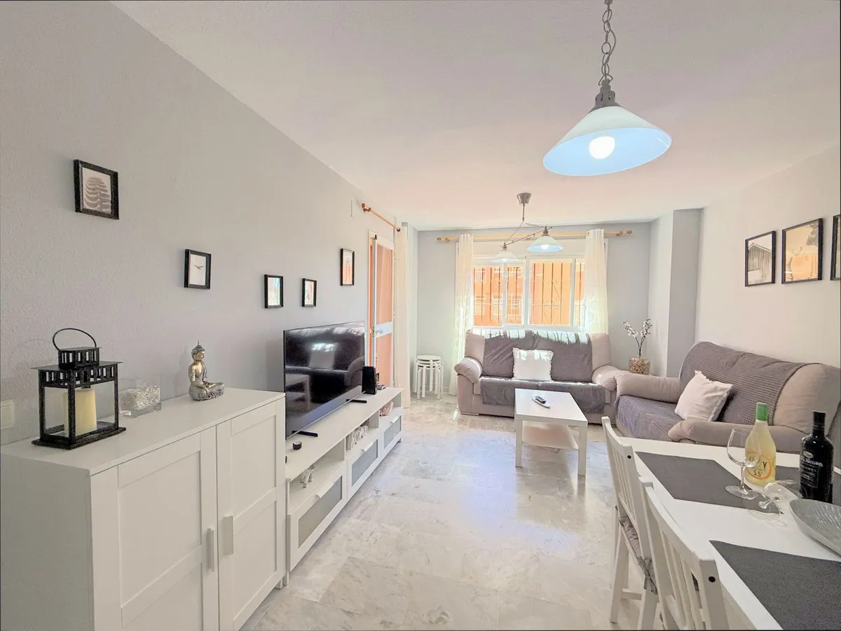 33abb6dc-e0ba-4d03-9c16-bb7f842fb0b0