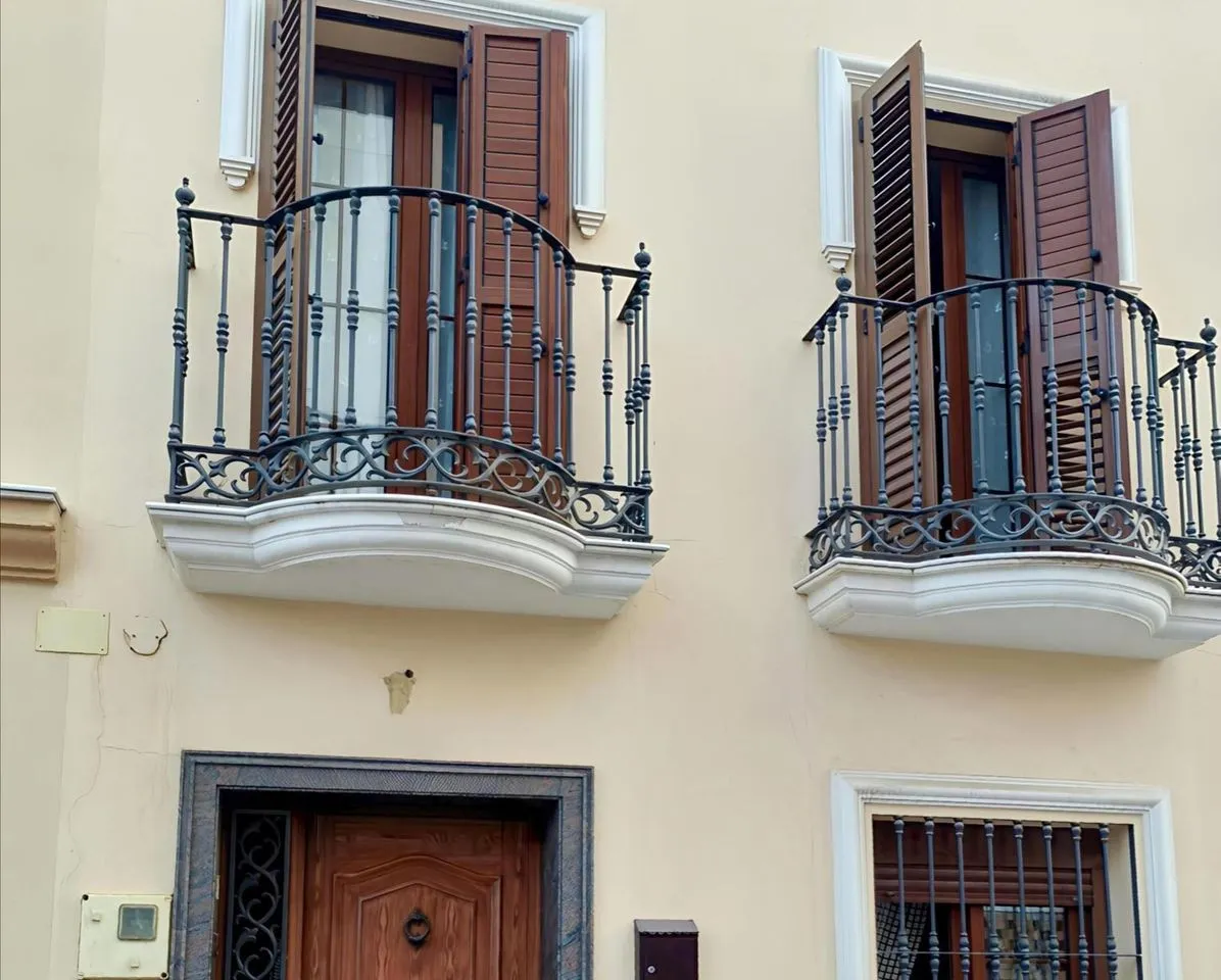 4f43e75e-5e82-4955-9193-9124c3a10a74