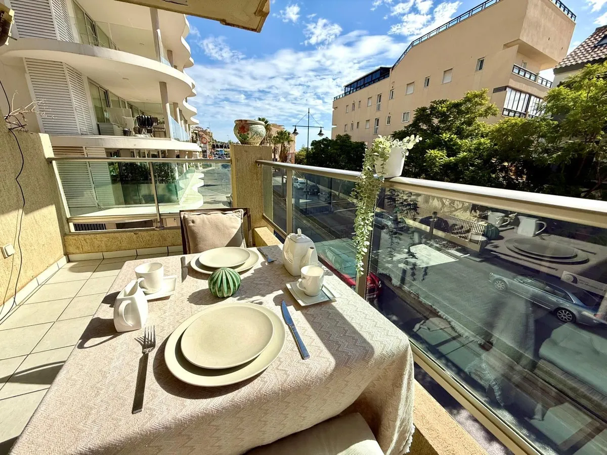 01b4dd04-e4c8-457b-9118-96182453aac7