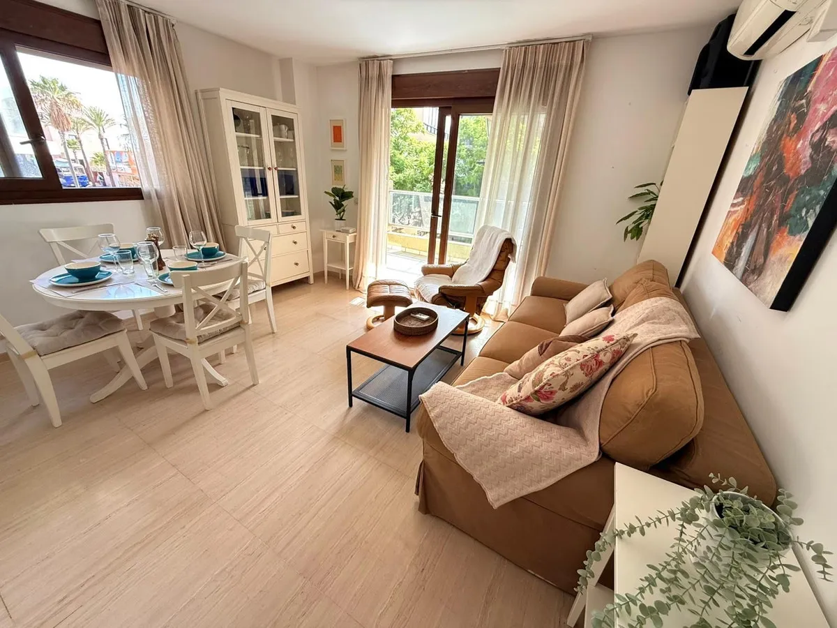 8f8e7c75-3651-4511-8df8-2d89042043ef