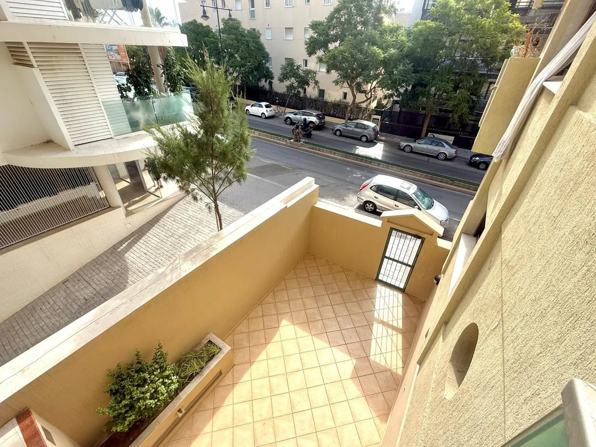 f1d3df7f-c184-473f-897d-d1f872a2b937