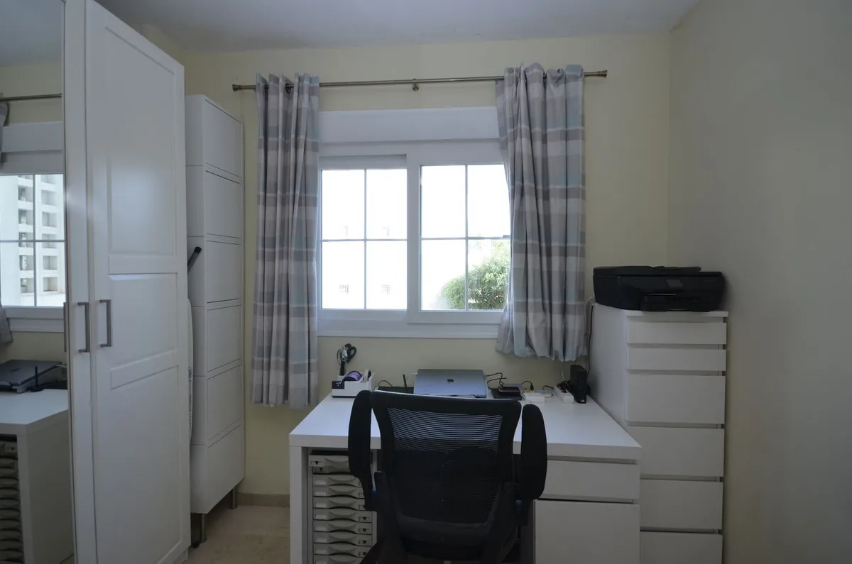 3fefe598-29ee-40a1-a7d1-825da63bf1b3