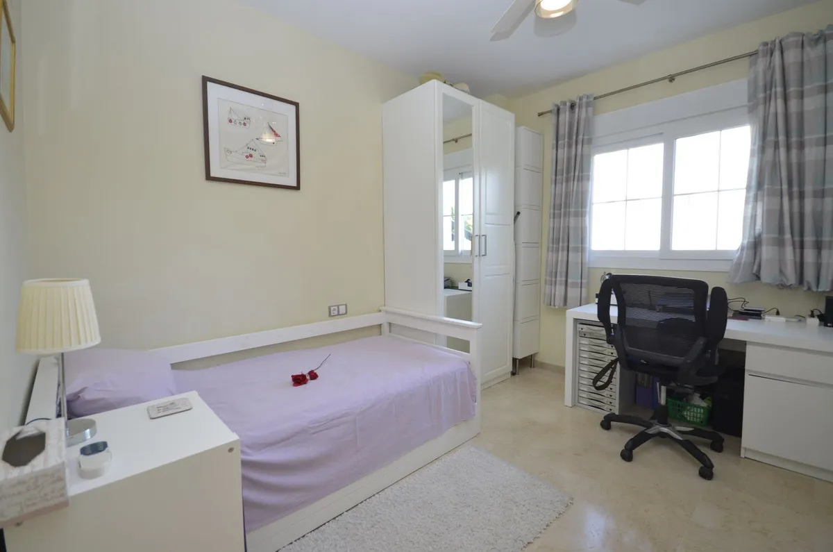 5bb48880-3d16-45cf-9472-eba85d7b8698