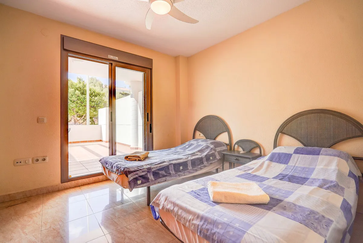 b04ed5d0-813c-4828-83ca-658cbbe5832b