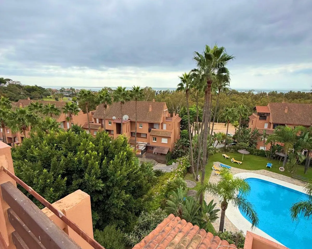 73d2511e-c654-4b2c-9c74-b874cae4111f