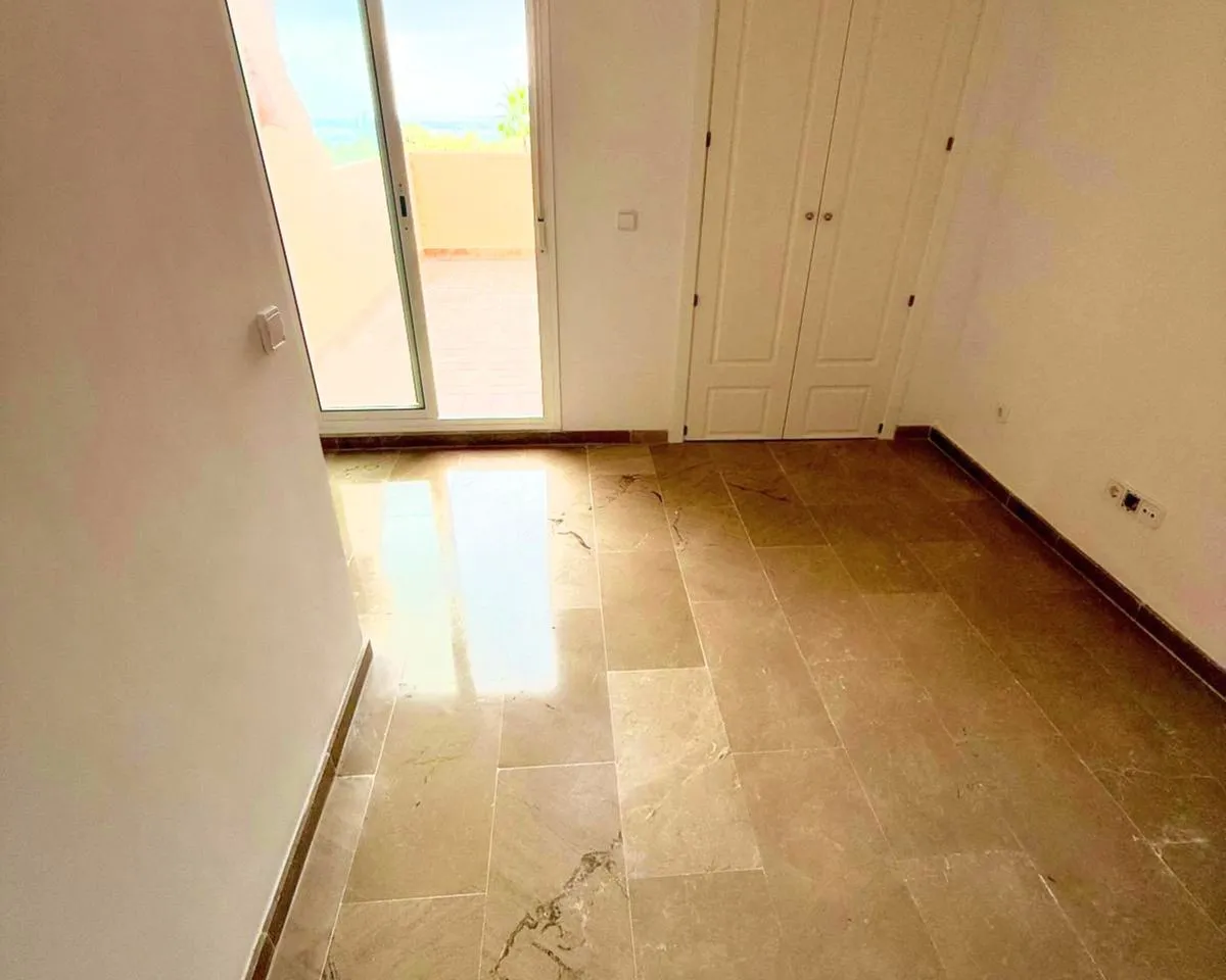 c6fdf566-608d-49cb-8631-544606d24a51