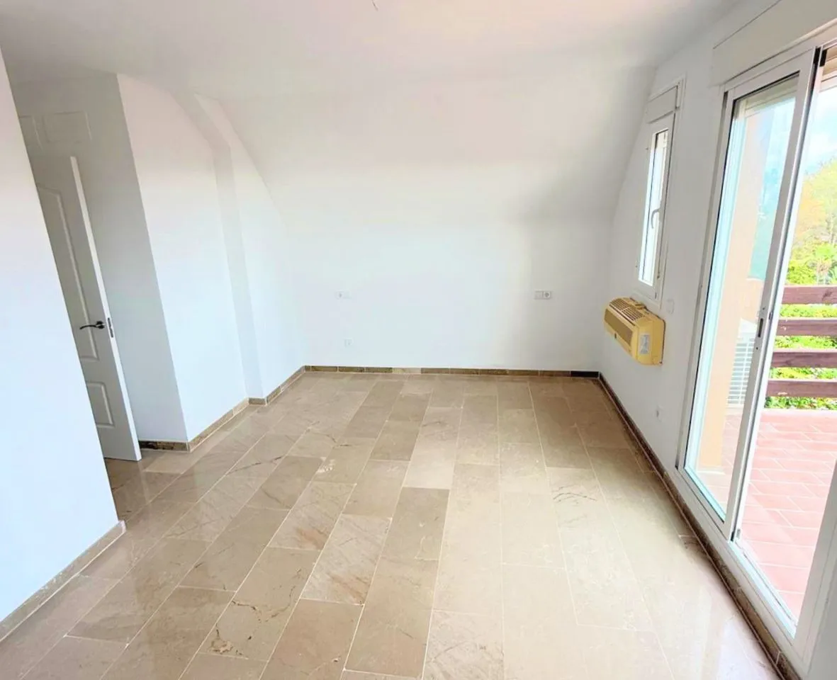 e20eb814-4c63-4191-848e-839433e2eee9