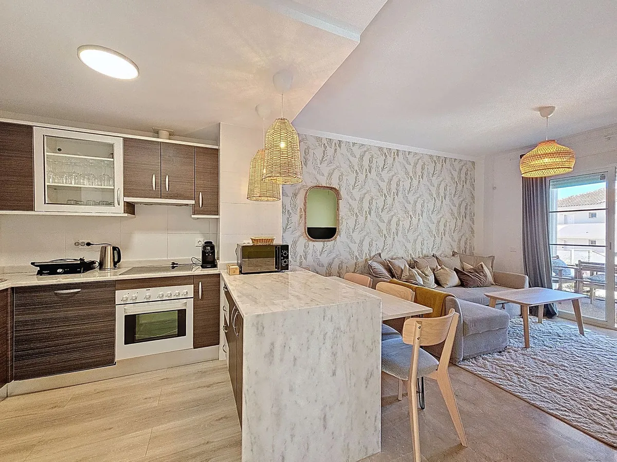 b9043d8e-39fe-45da-acfd-0f204fc186d5