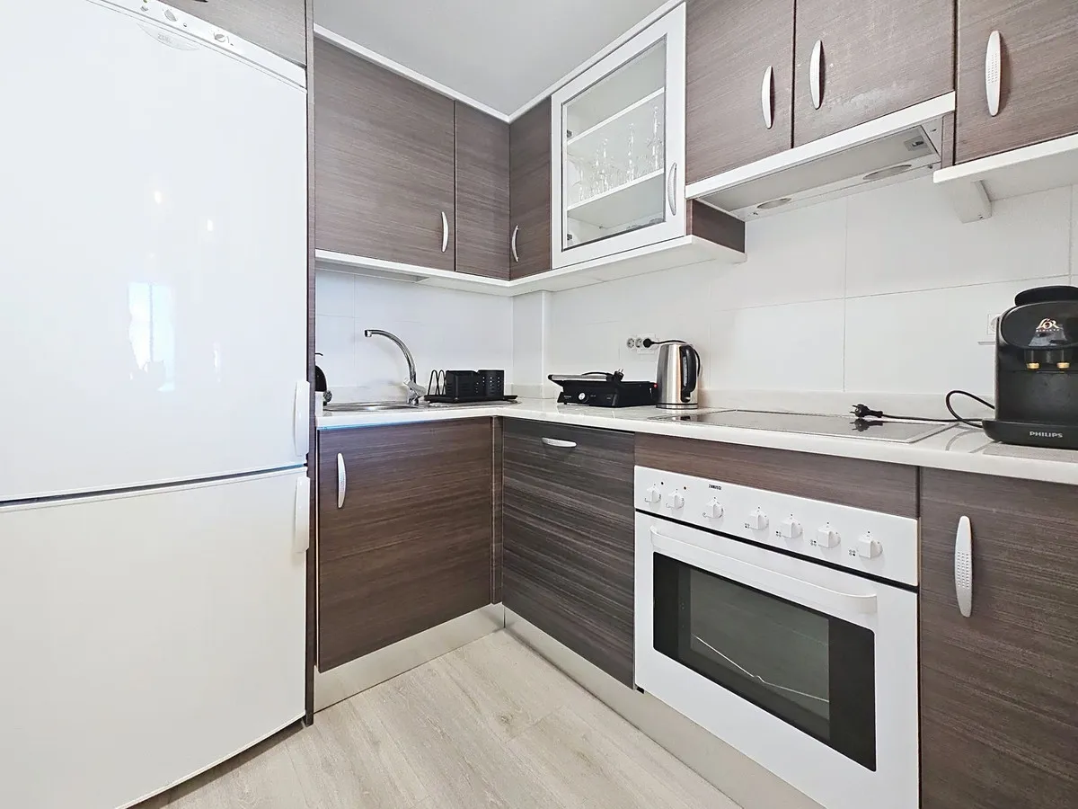 b945b50e-10d8-43e9-abd3-d43777685c24