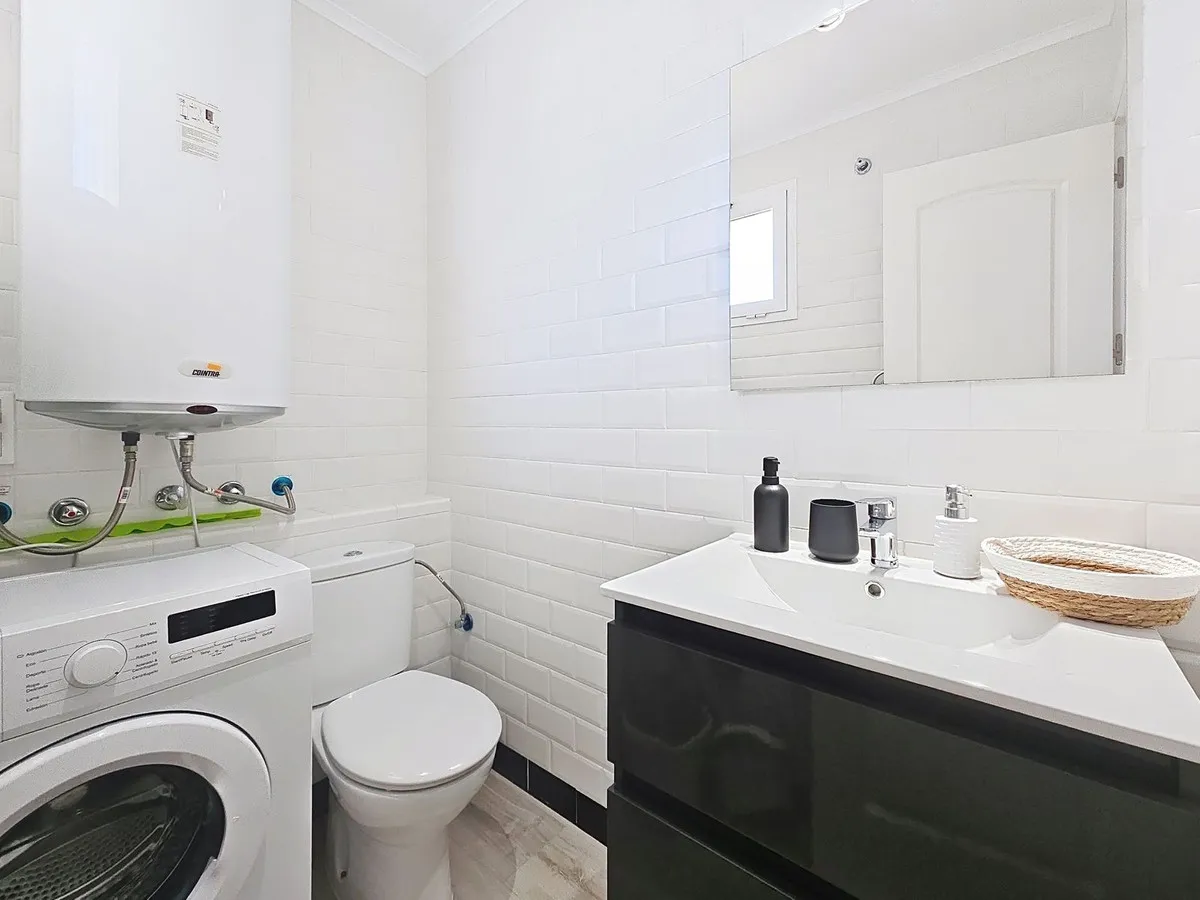 bb633ec7-0c54-4b82-bf51-6c4308b81aa3