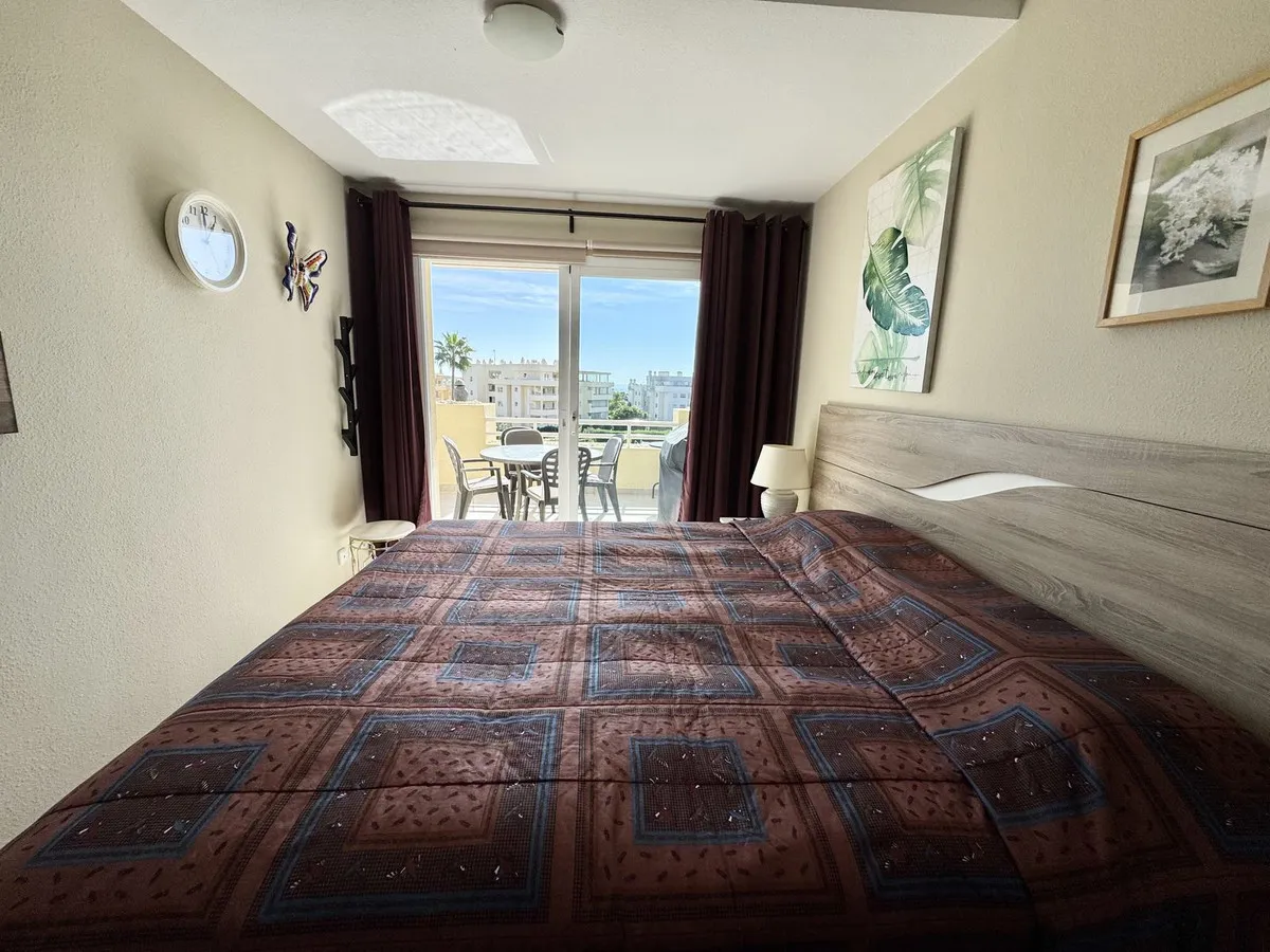 a98d54e2-39a5-48ea-a8b7-e35e1fda4438