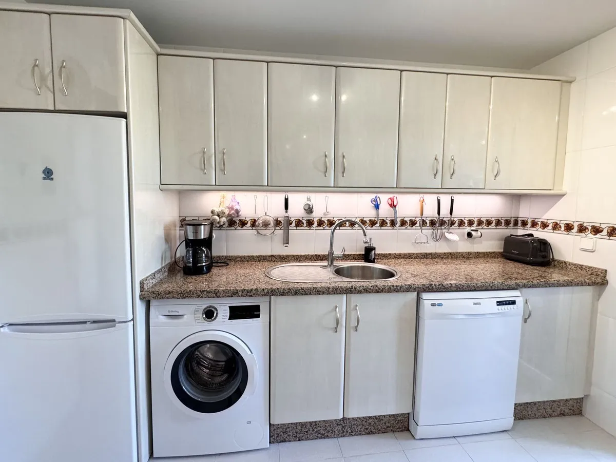 d171b00b-60ed-4b8c-b179-6db33a0584e9