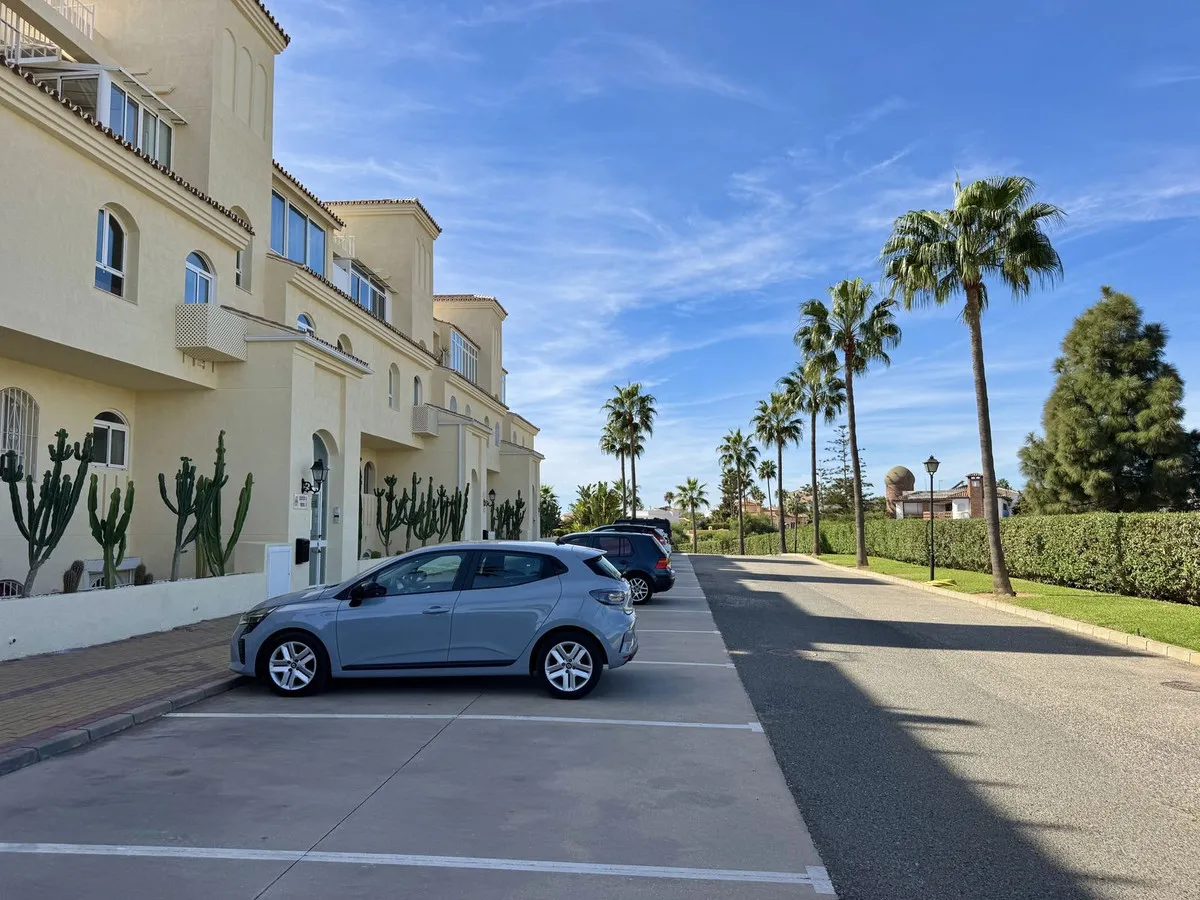 d7d8bb3c-b51e-43b0-8978-f64db31c65ff