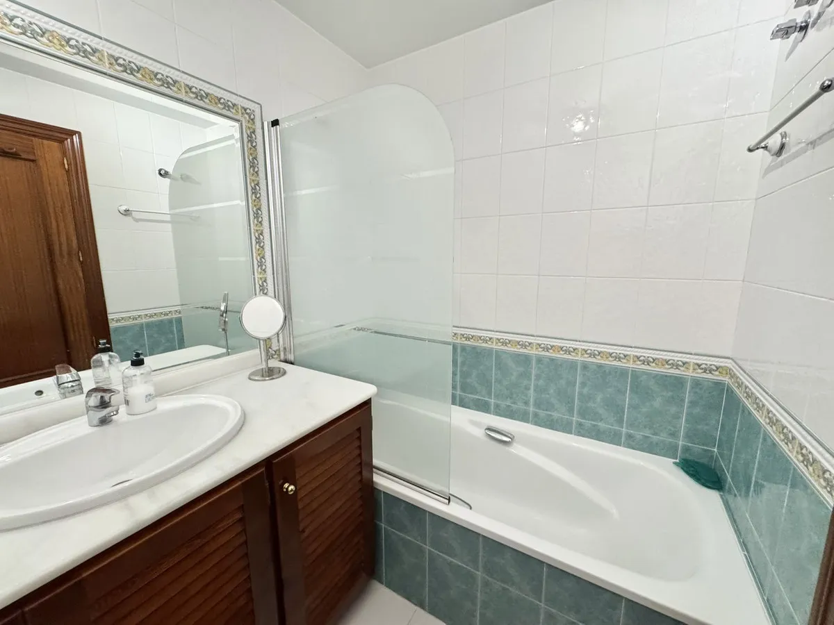 e3d8e9ca-92ff-4bde-87aa-a7b1569e724c