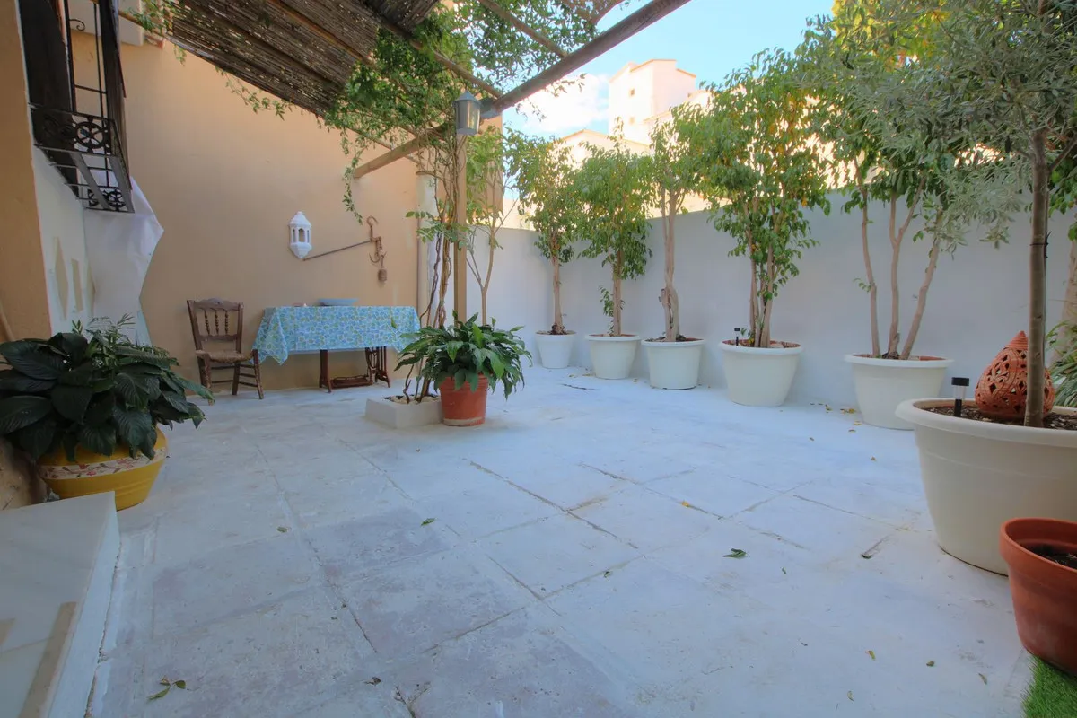 e8e72ec3-76c5-43f8-b46d-2efc5ccac1aa