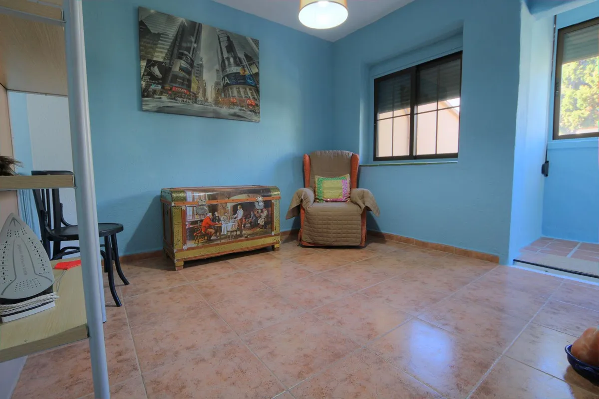 e9eb534b-50d8-43b2-9efe-870afeb8c3d9