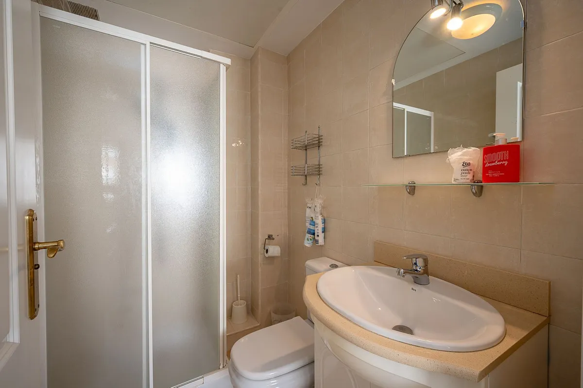 74f20977-551c-4b56-b34c-41683489f486