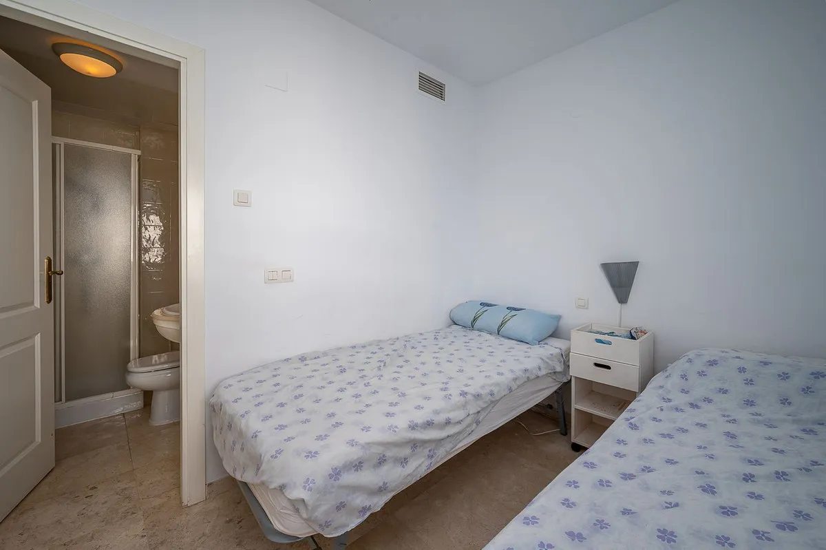 93f741cc-d6b6-45a0-b553-63d81e1fa362