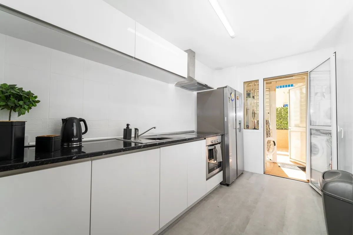 2adc9a56-5dc9-4686-a921-5f4371aed34f