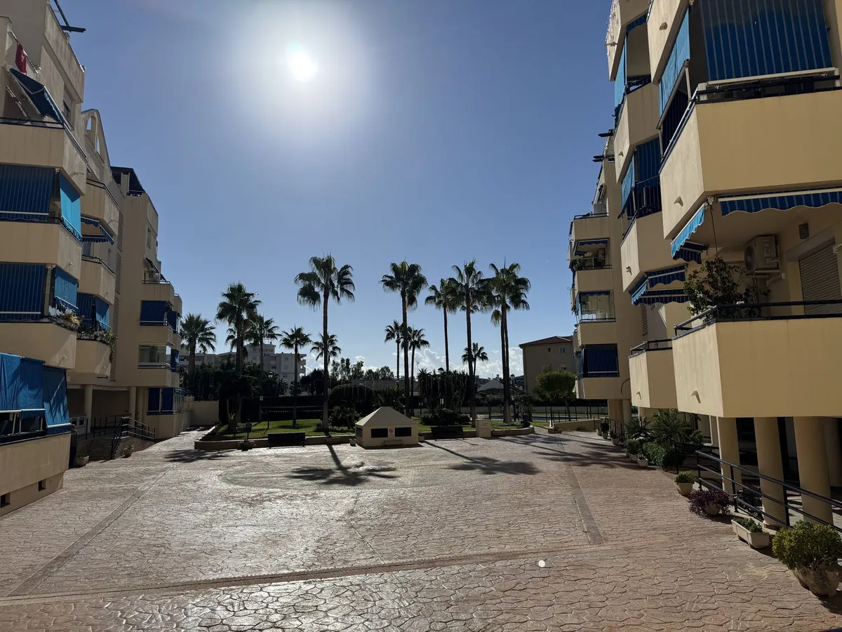 8b81ec59-7c71-47fc-9644-6d79d132e8b4