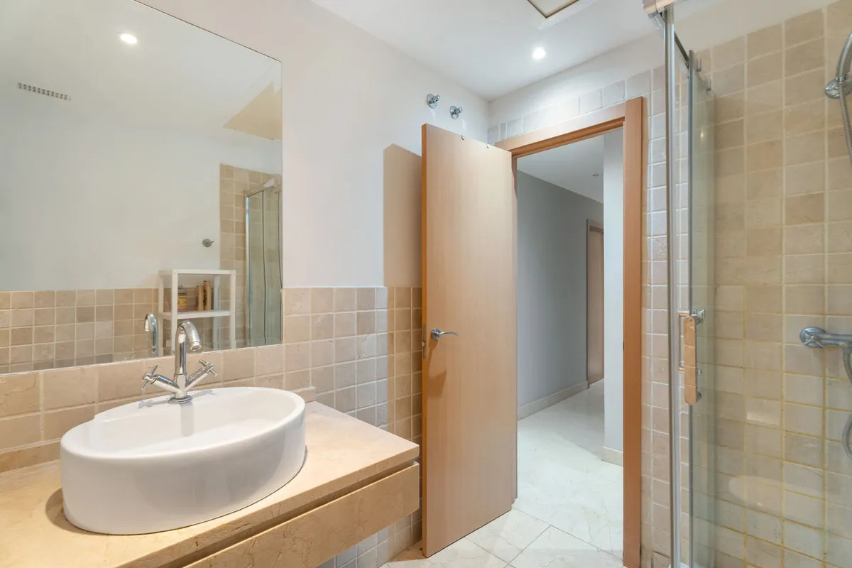 bee1c37e-74d9-4dc1-b9b5-83e044e8d039