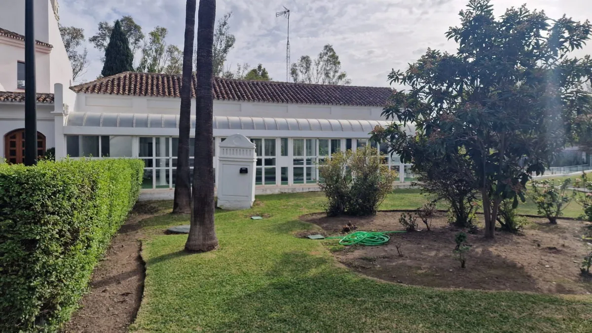 18fdd221-b4f6-46fc-9aa5-f8ecdf5c8df6