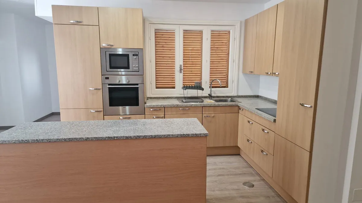 f8837eef-b2c8-47b9-9aef-dfbc7dda040d