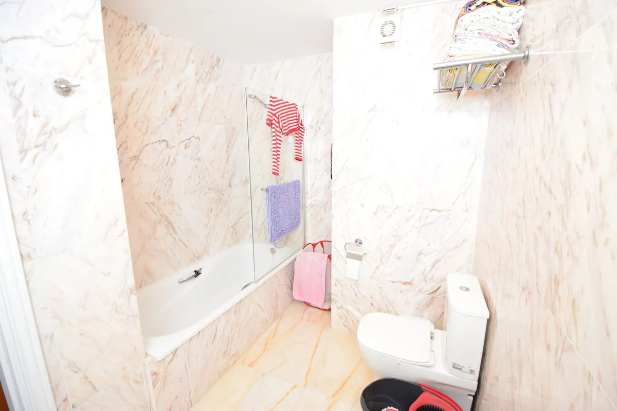 aedbbb92-b2bb-4ca8-a28b-fba34b3df056