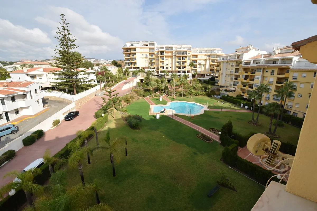 df915063-3868-4f4f-a8fe-fc207a594cf8