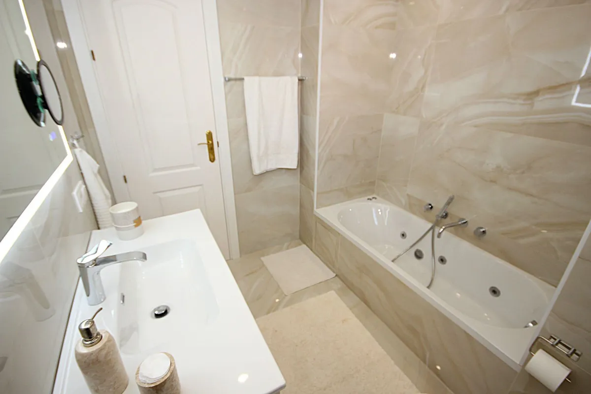 730b3587-407a-433d-821d-9f63623e760c