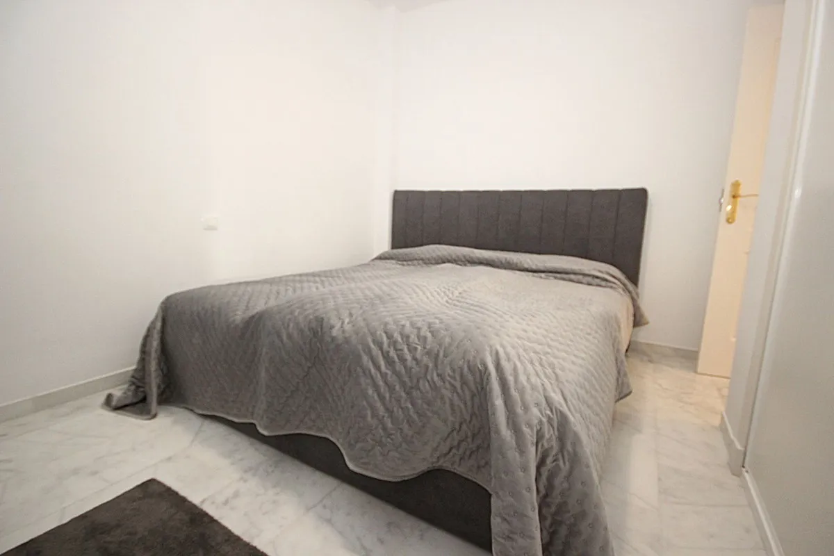 f1d87445-a4d5-4162-978b-48c69ea22e75