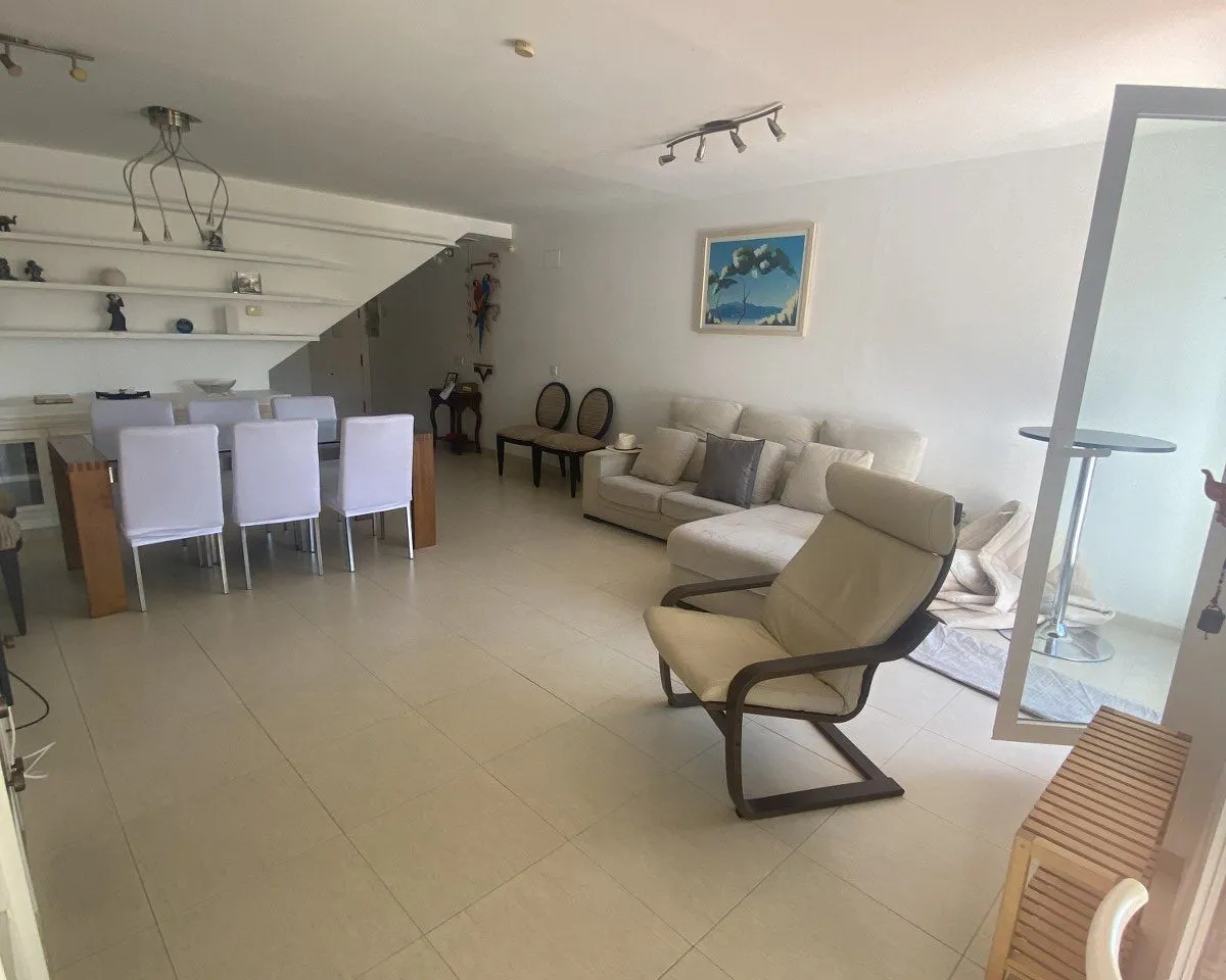 1676cce9-2c08-466b-9b47-59a25723a8df