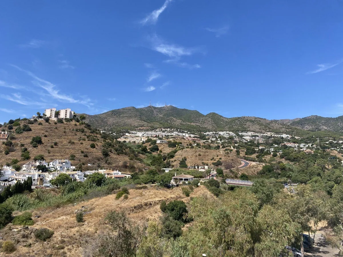 755c20e3-e253-442f-a9e8-55fd5e3e1ac0