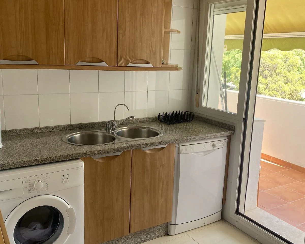 c0fd4650-4b01-4ad0-a4e6-74a0ed6c6965