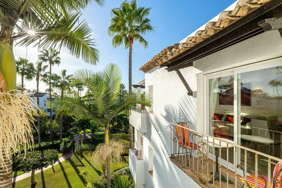 242008d6-a224-47c0-9549-b07bc4200e53