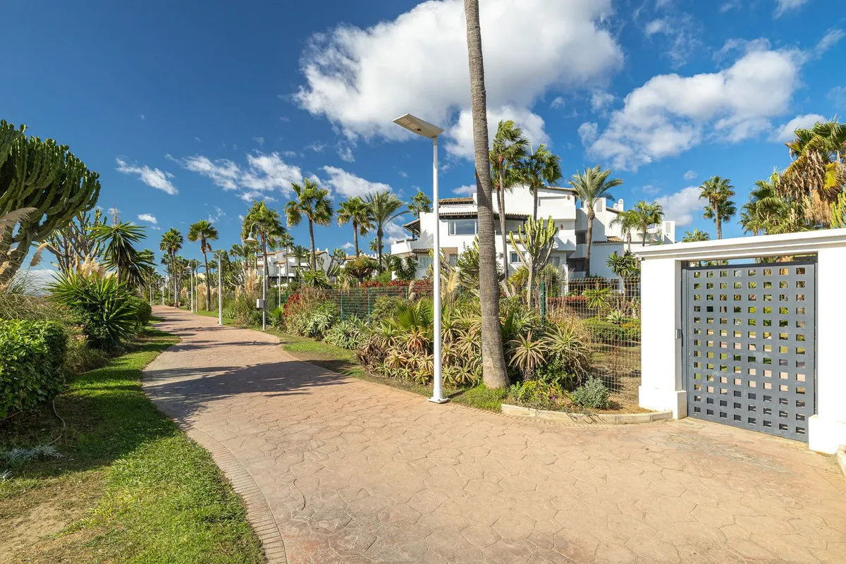 8fdfa876-ff62-4be6-bf2c-d90366ec75f1