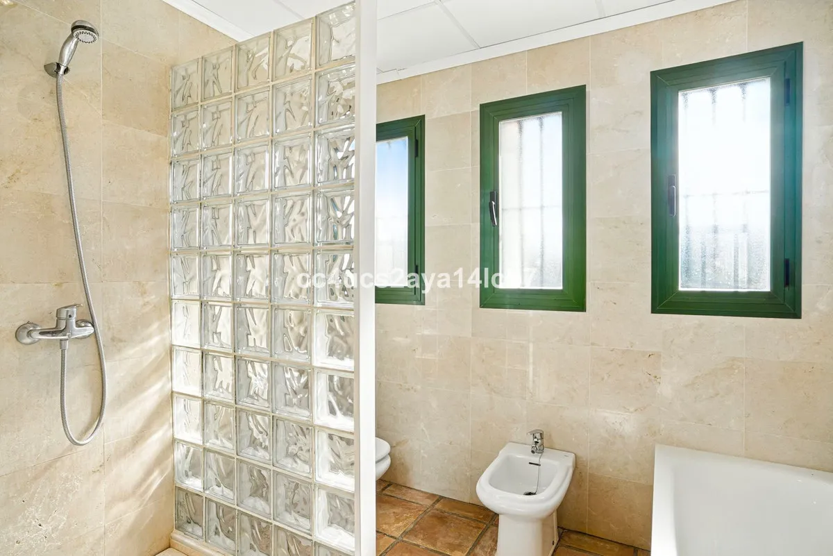 db8d2801-54f1-48ac-ae1e-7c0a789321d1