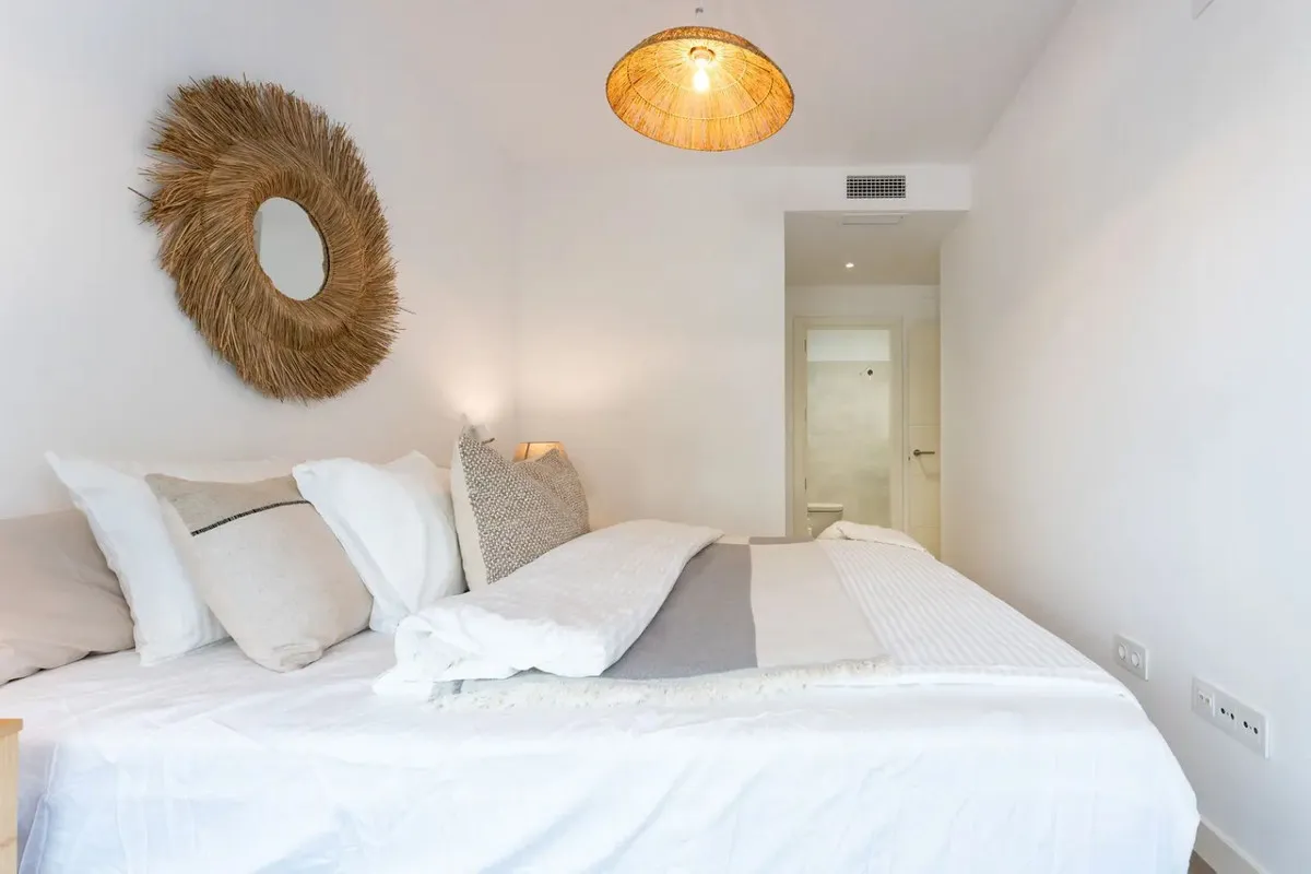 041d779c-370b-4593-a7cd-d37d02ff7e49