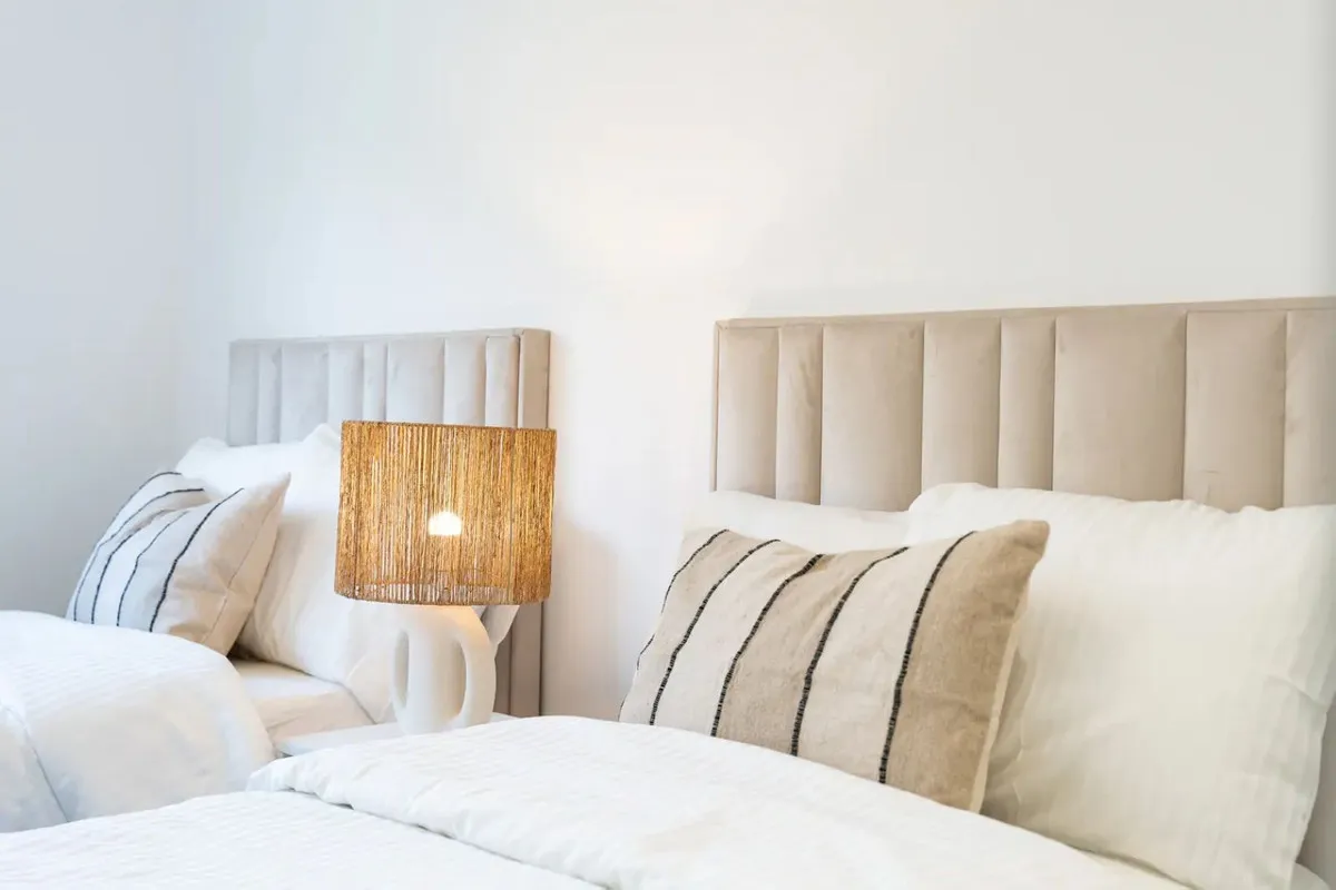 2e81f996-c286-42af-b68b-94a9c9fc7c5b