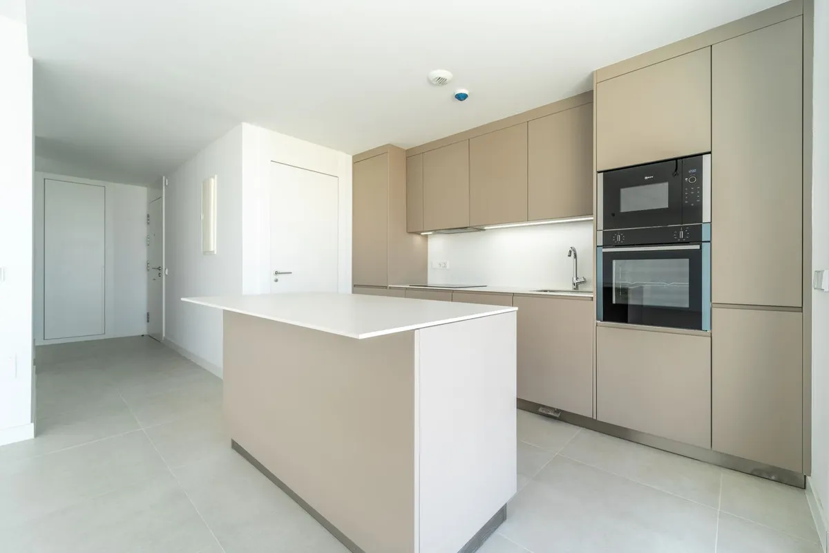 11193ad3-5f71-466f-8c8a-87e6a3afa1fd