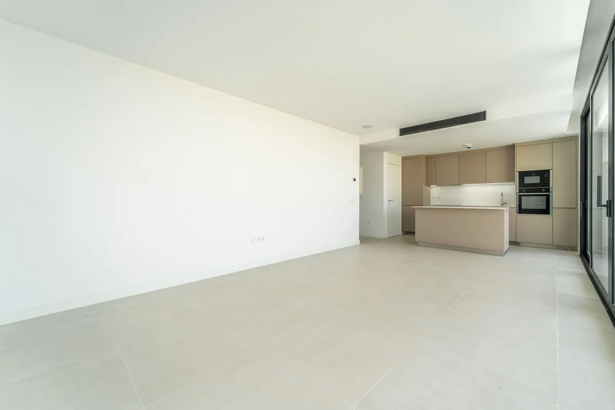 118cc820-b7ac-4c80-84eb-27ad77140f23