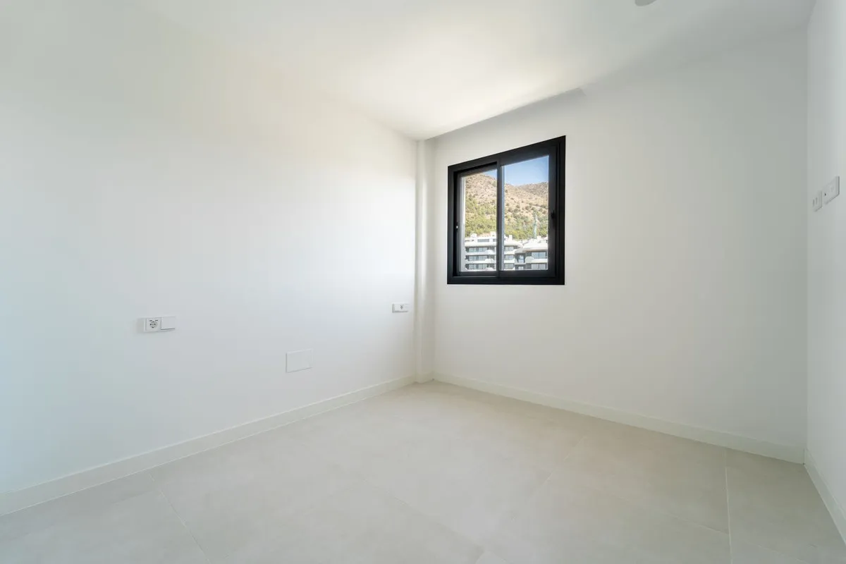 1cf4ce50-e8f8-4800-b543-15f6ff5d5f54