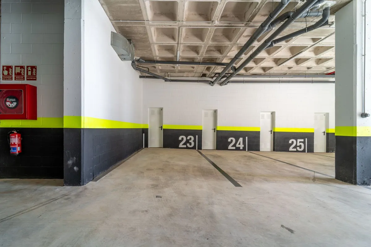 99dc2925-efe5-4065-bbd8-e355835a0308