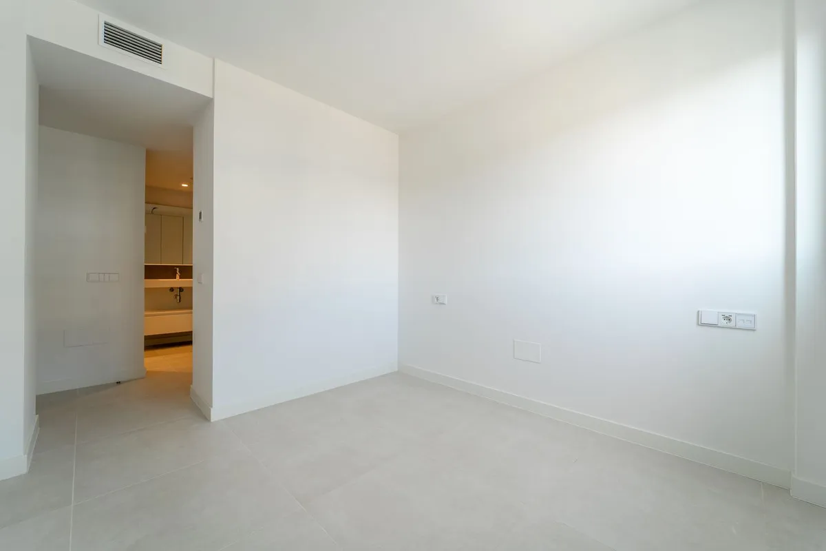 e2a444c3-20b9-40f0-8efb-6ae6557033ef